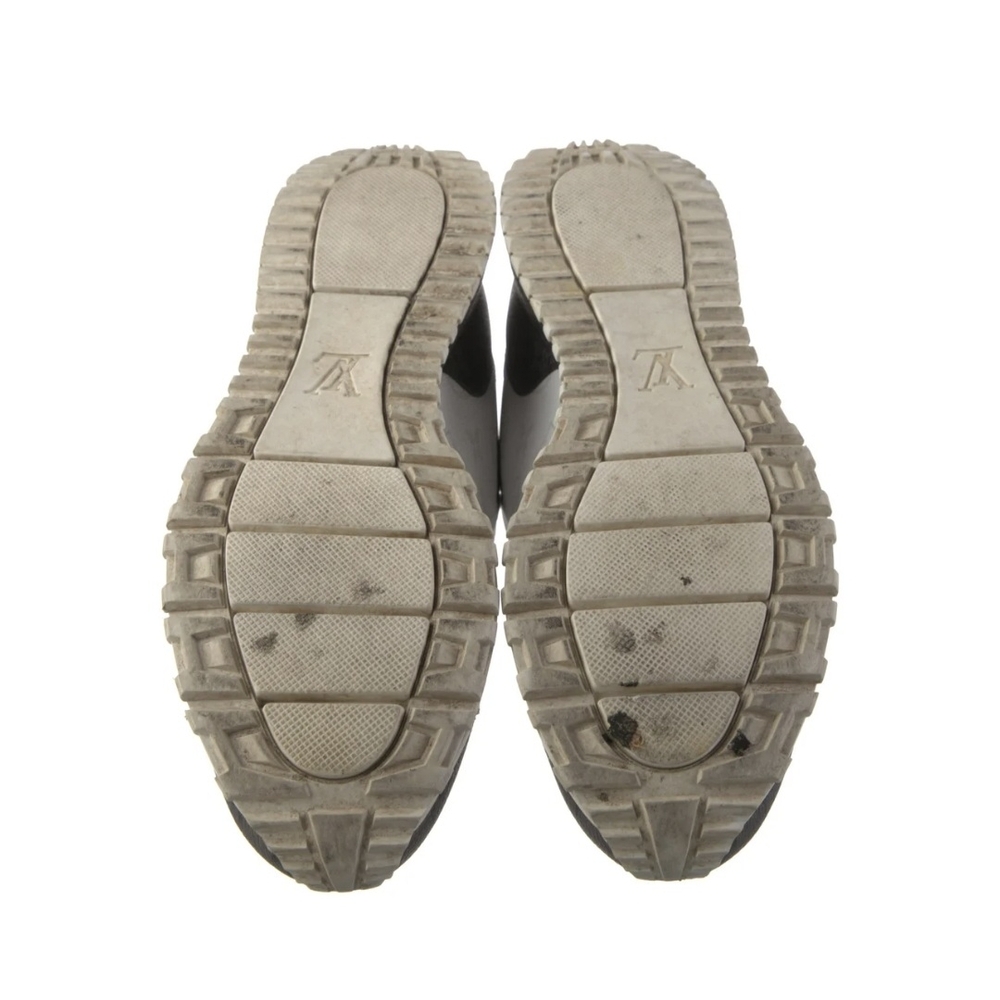 Louis Vuitton Monogram Sneakers - Picture 5 of 5